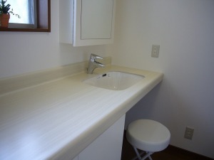 人造大理石タイプの洗面カウンター