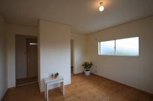 ホワイト基調の内装