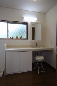 造作家具で作った洗面カウンター