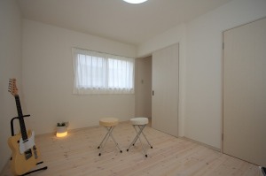 自然素材のパインフローリング