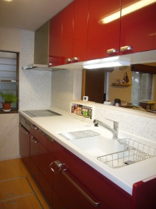 吊り戸もあり収納スペース充実