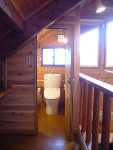 2階の寝室近くの廊下の突当りにトイレを増設したリフォーム