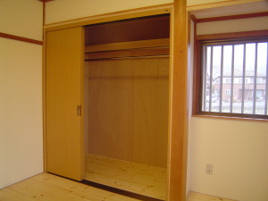 押入れより大きく開くので使いやすい